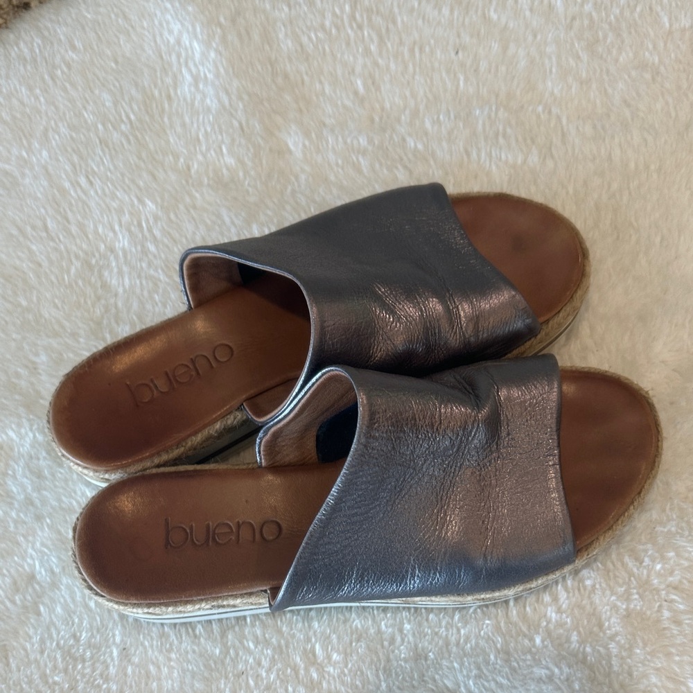 Bueno sandals